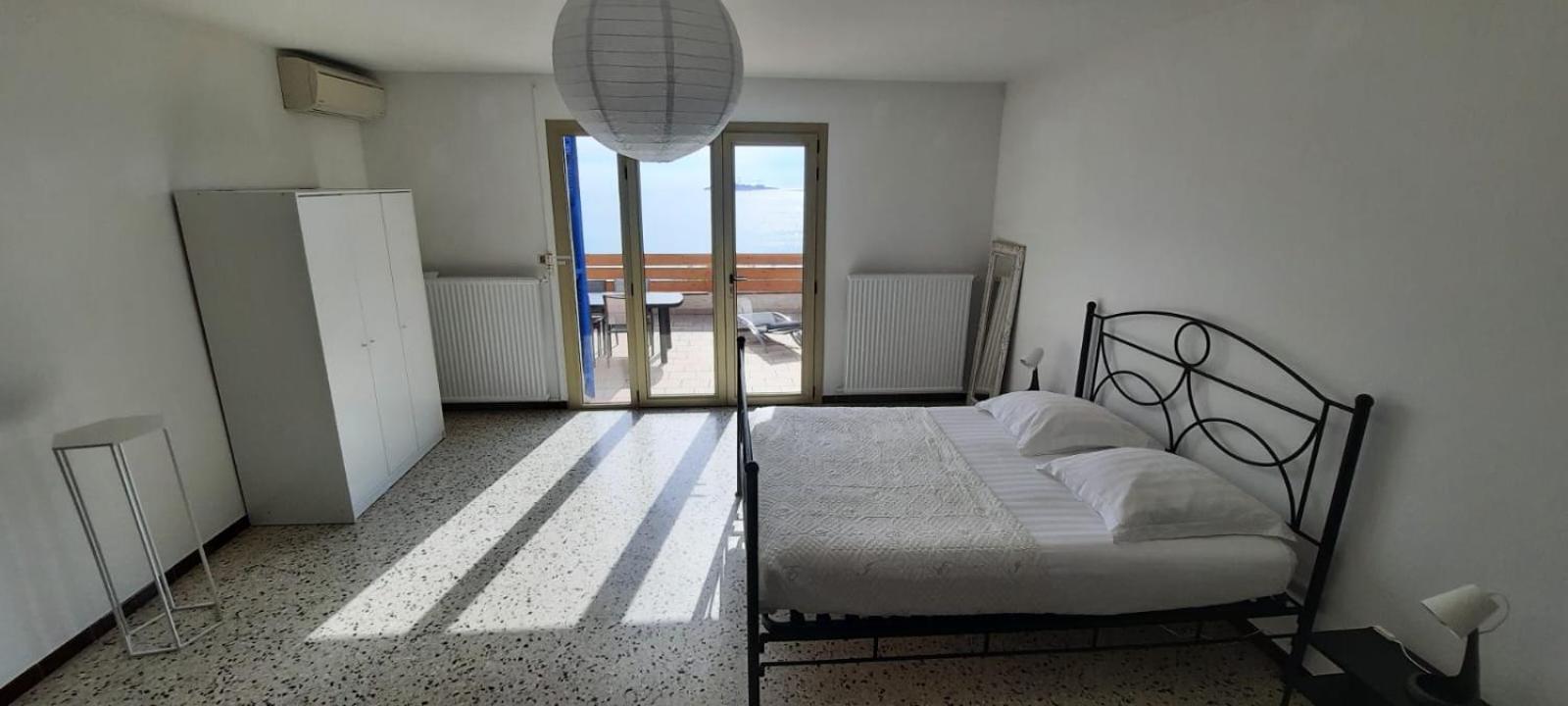 Villa Sur La Mer, 4 Chambres - 8 Personnes ซานารี-ซูร์-แมร์ ภายนอก รูปภาพ